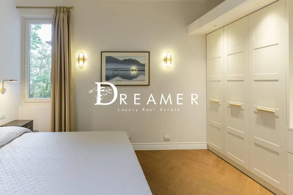 Elegant Apartment in the Center of Florence-17_320748