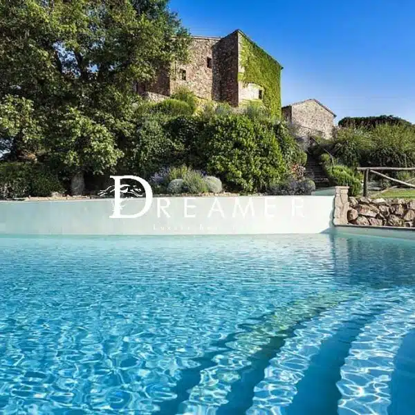 Splendid Villa with Pool in Siena-0_371742