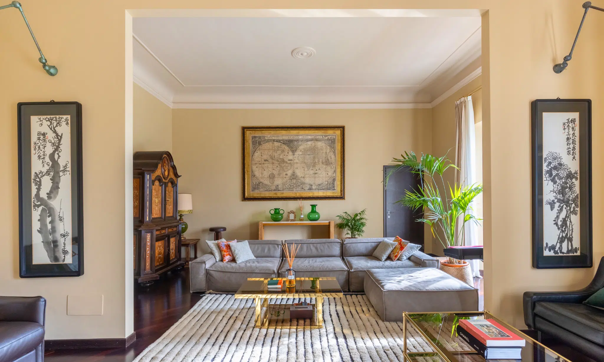 Luxury Arno View Apartment in FlorenceLuxury Arno View Apartment in Florence