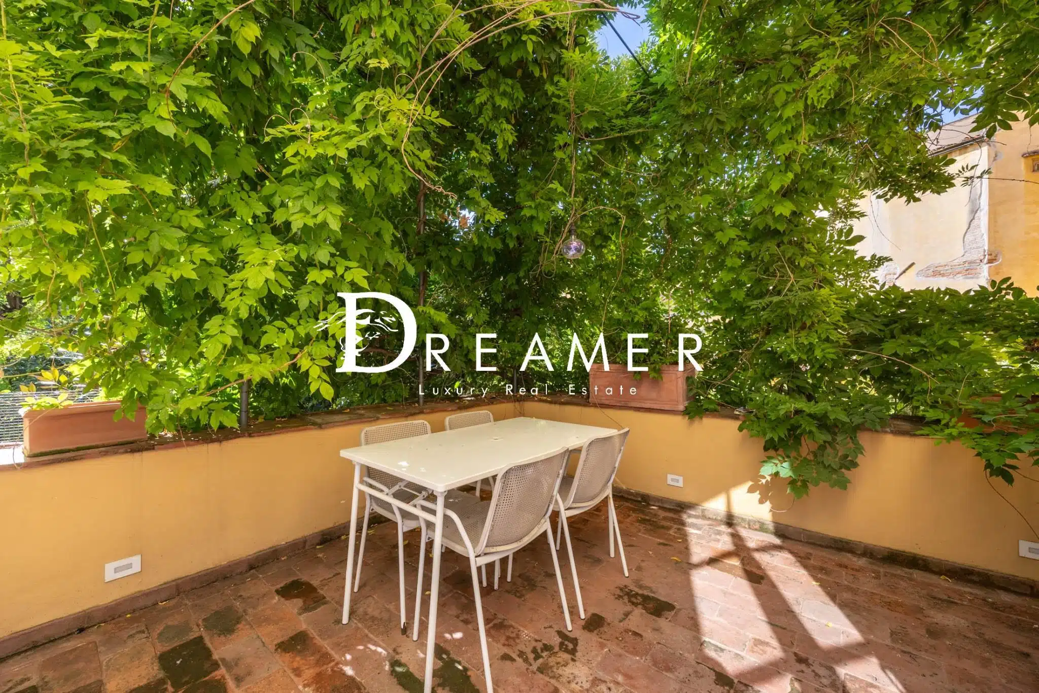 Frescoed Apartment in Florence-3_379182