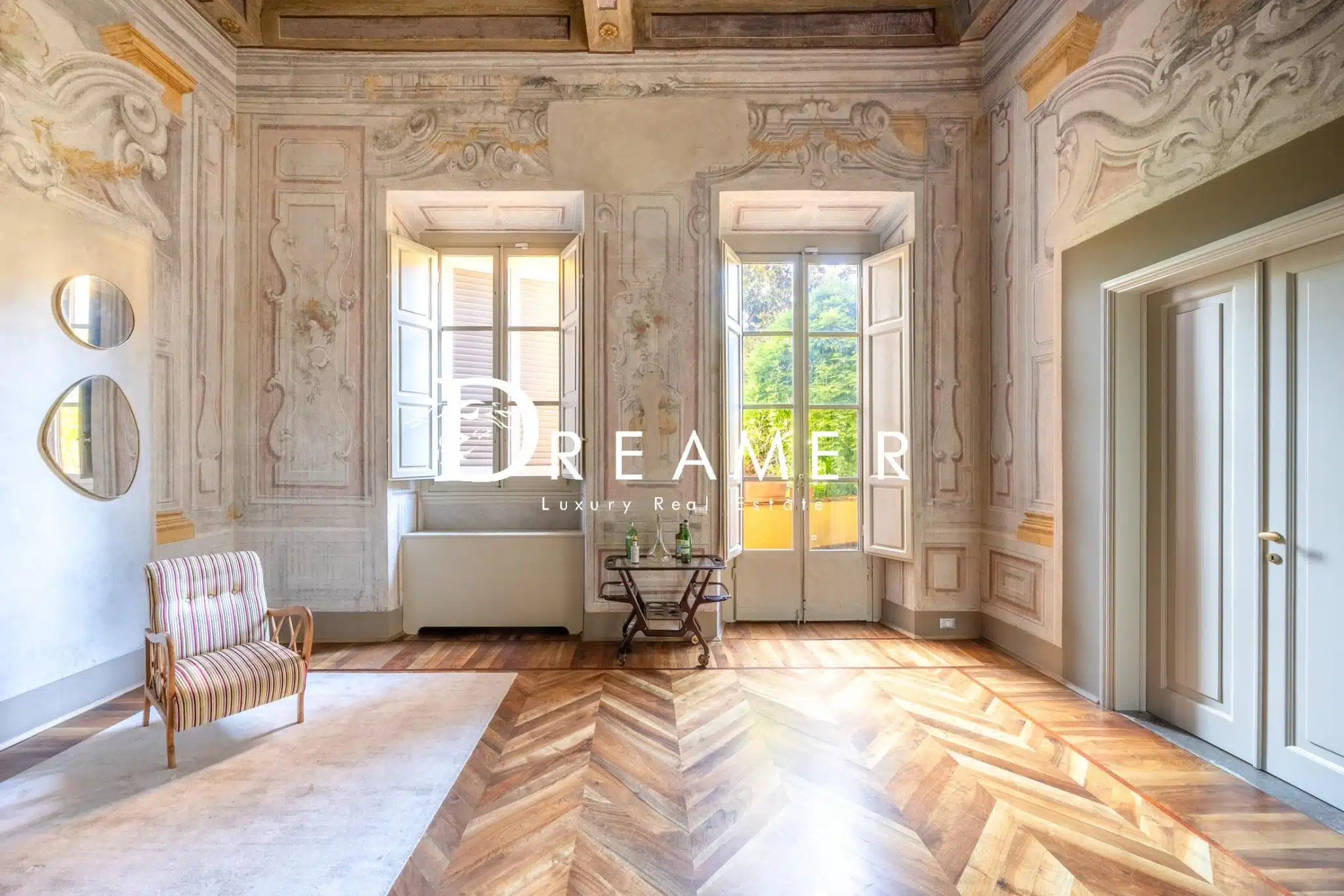 Frescoed Apartment in Florence-4_379134