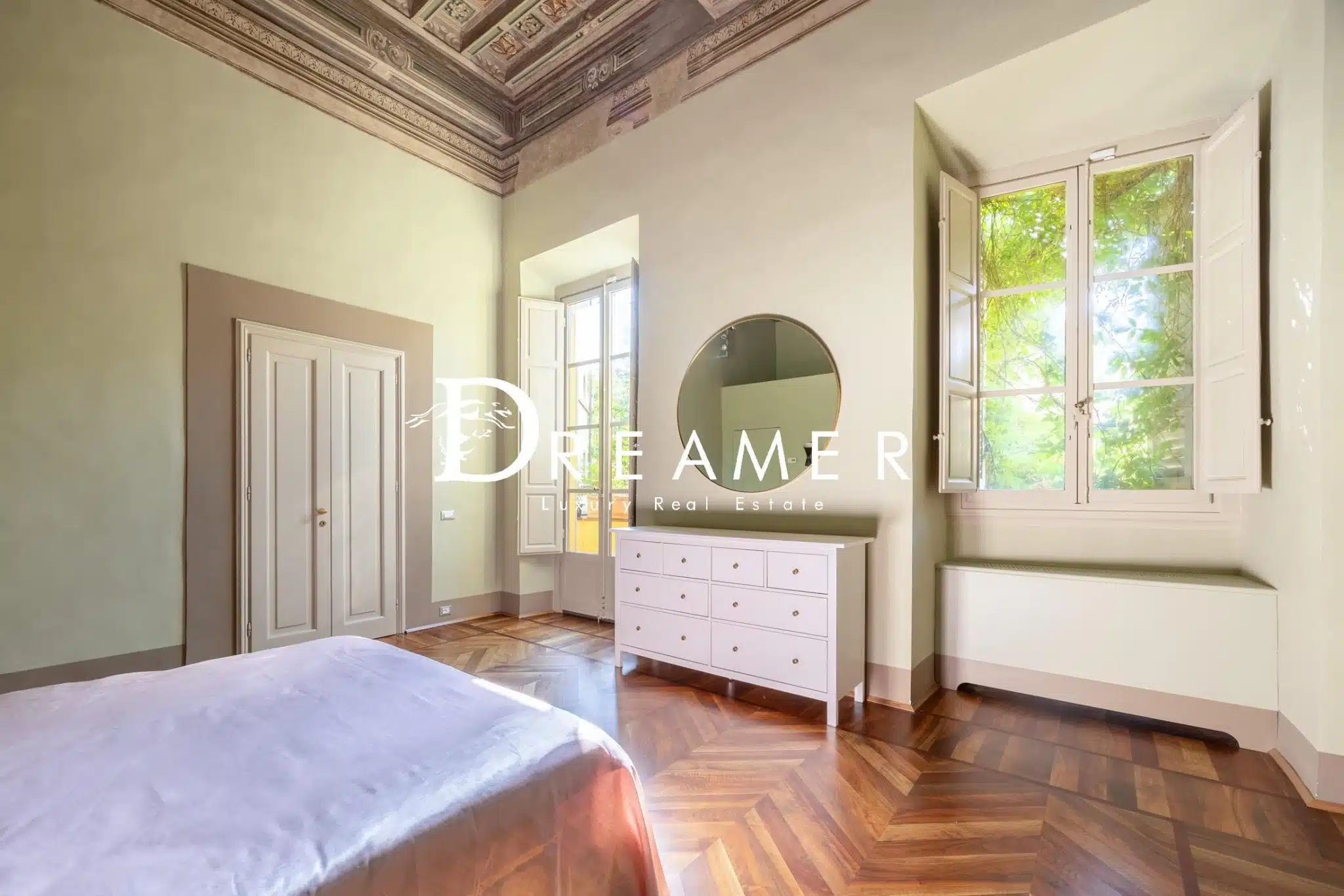 Frescoed Apartment in Florence-27_379162