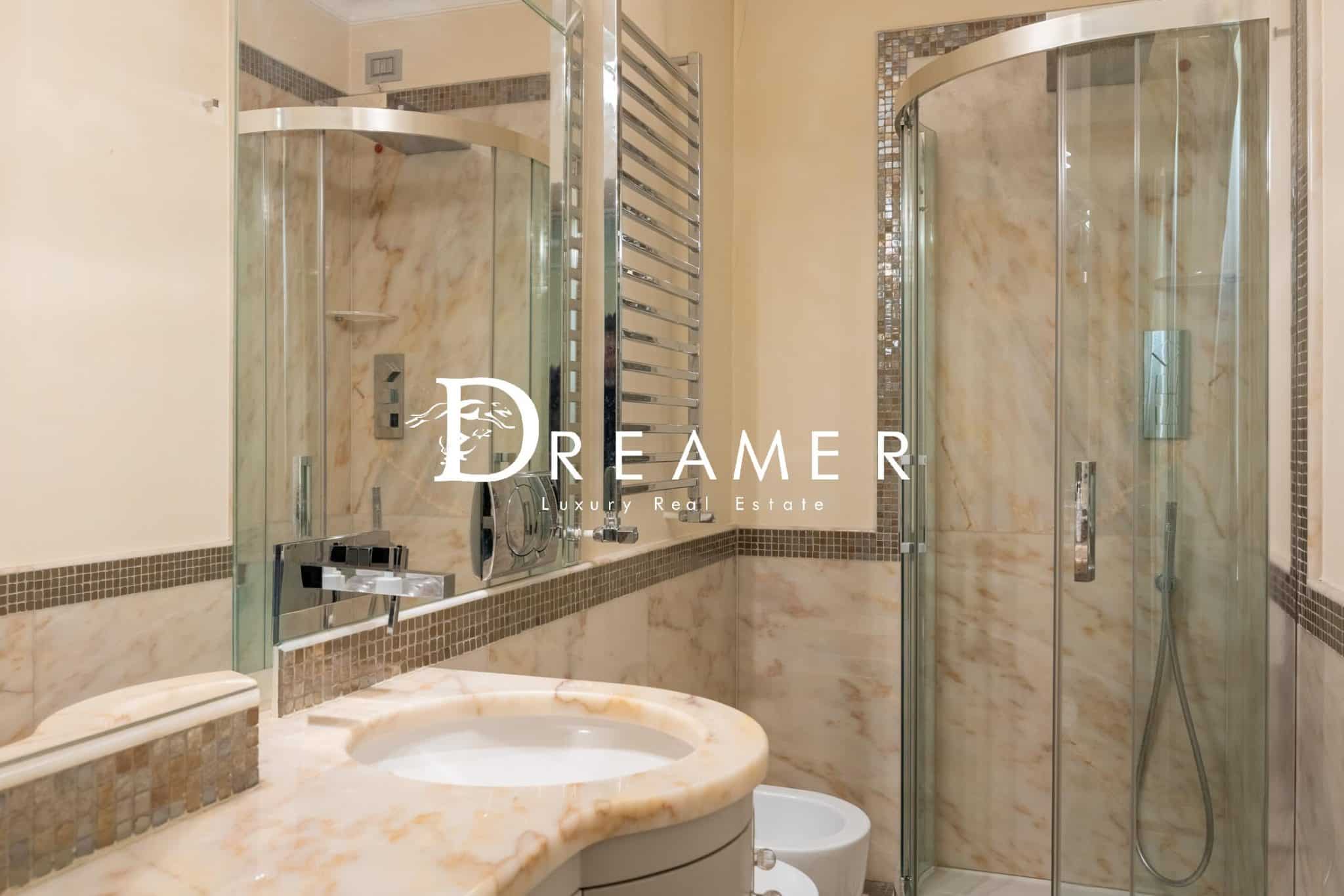 Splendid Apartment with Garage in Florence-13_385838