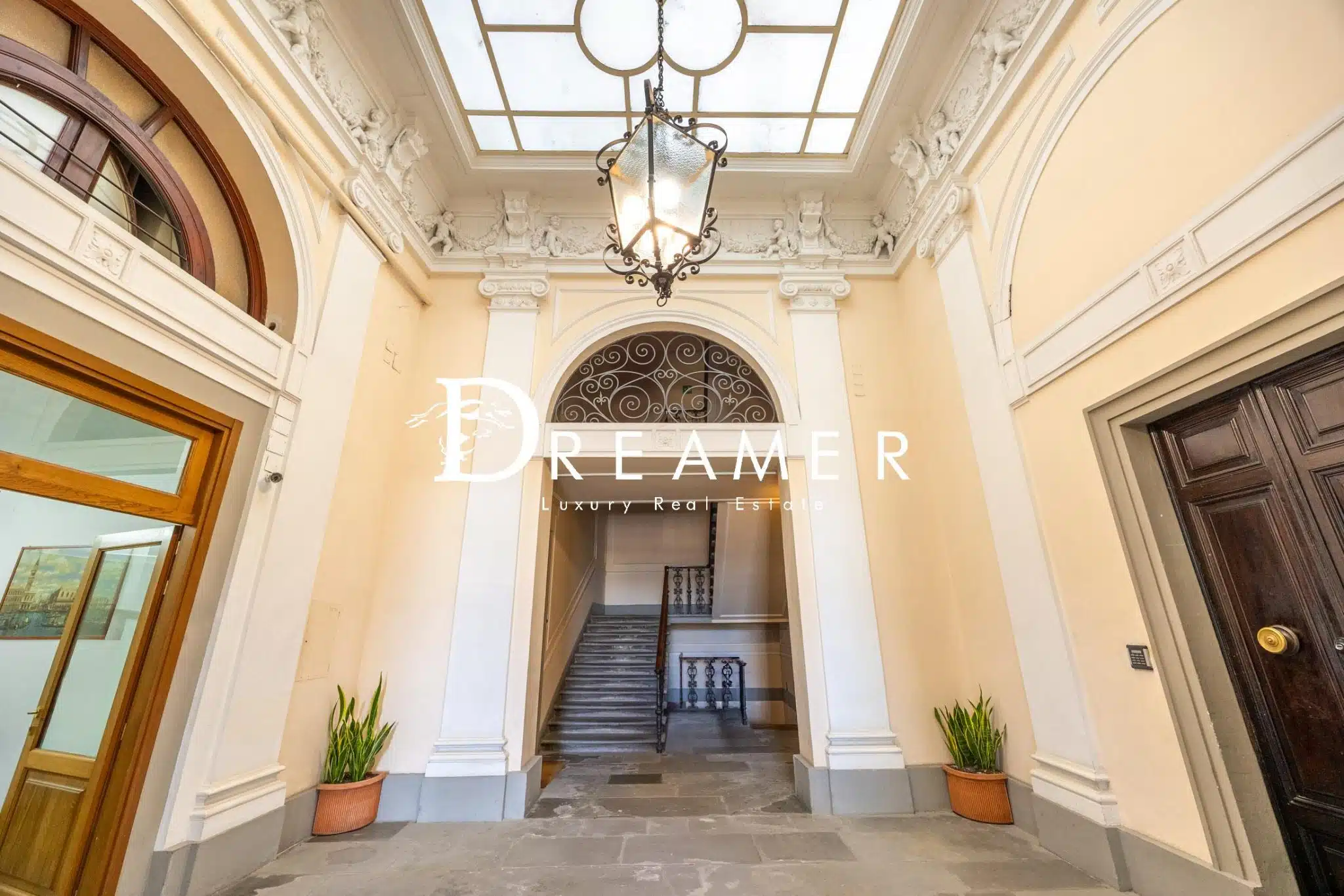 Splendid Apartment with Garage in Florence-16_385854