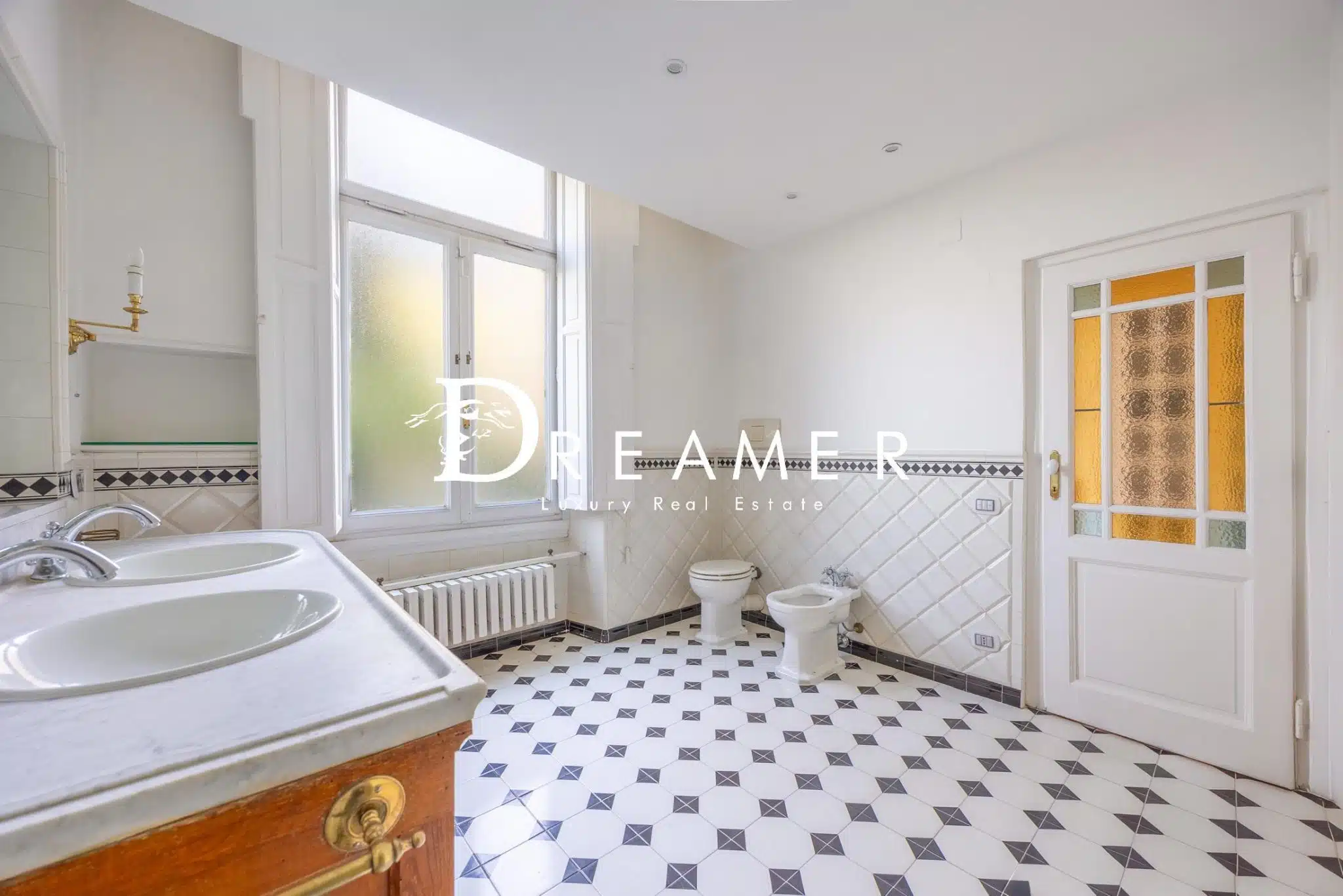 Apartment with Private Garden in Florence-17_389860