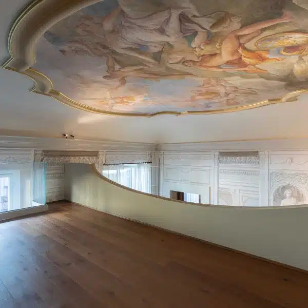 Magnificent Frescoed Apartment with Garage in Florence-49_374626