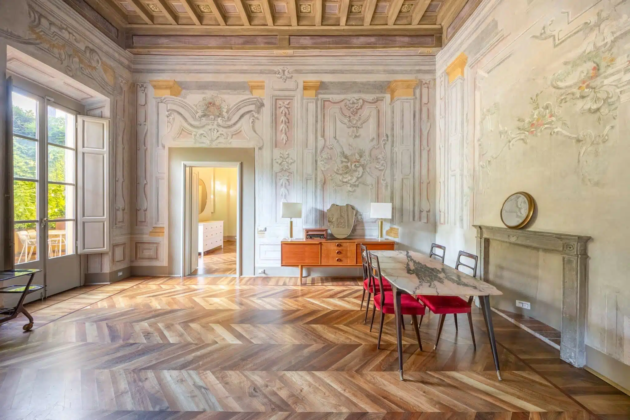 Frescoed Apartment in Florence-1_379120