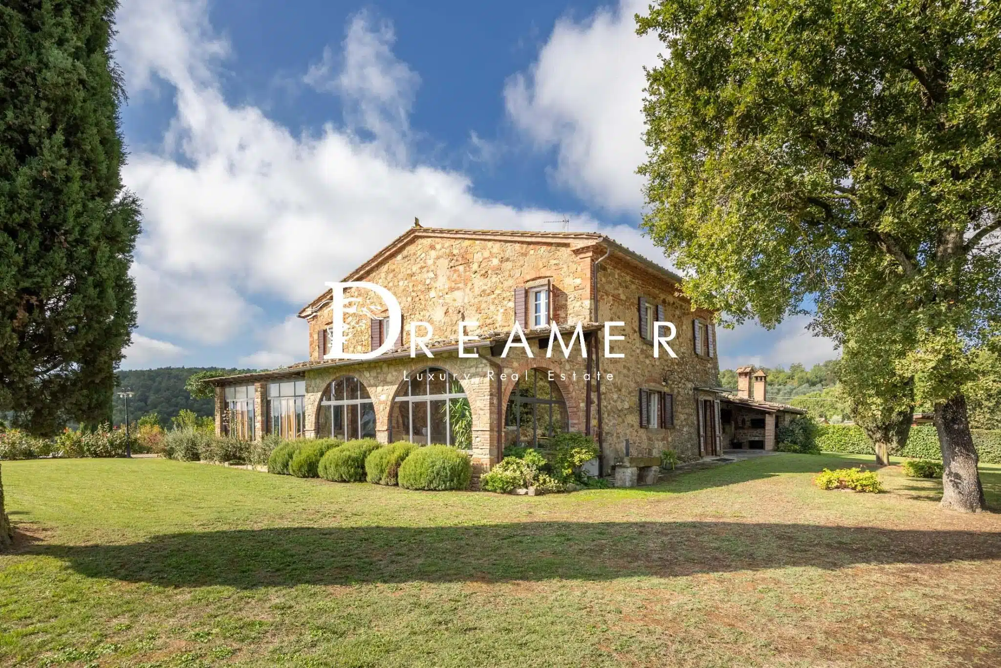 Splendid Farmhouse with Pool in Arezzo-2_384015