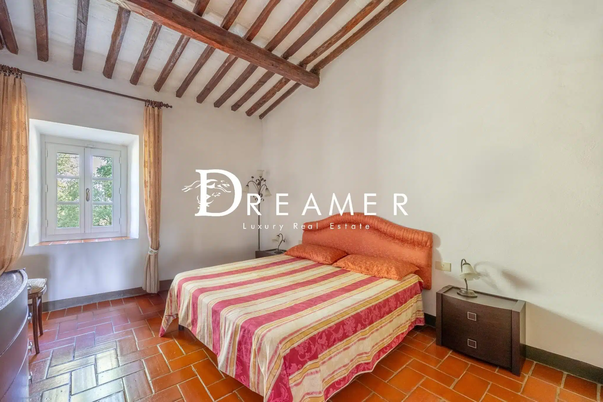 Splendid Farmhouse with Pool in Arezzo-24_384119