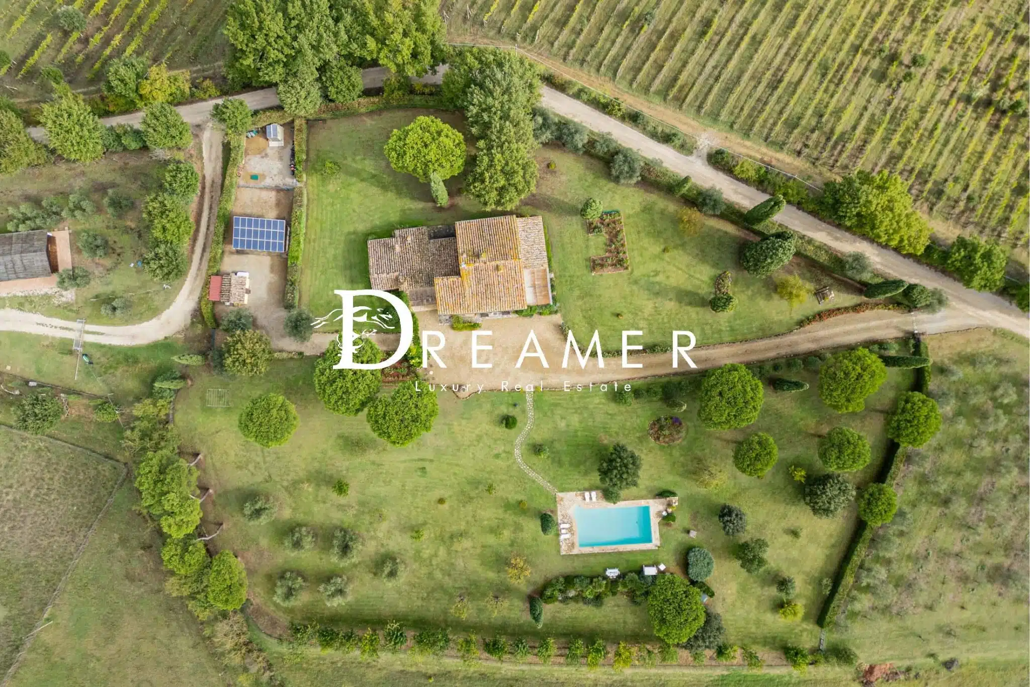 Splendid Farmhouse with Pool in Arezzo-41_384063