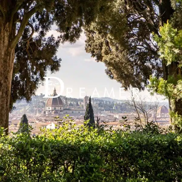 Apartment with Private Garden in Florence-0_376688