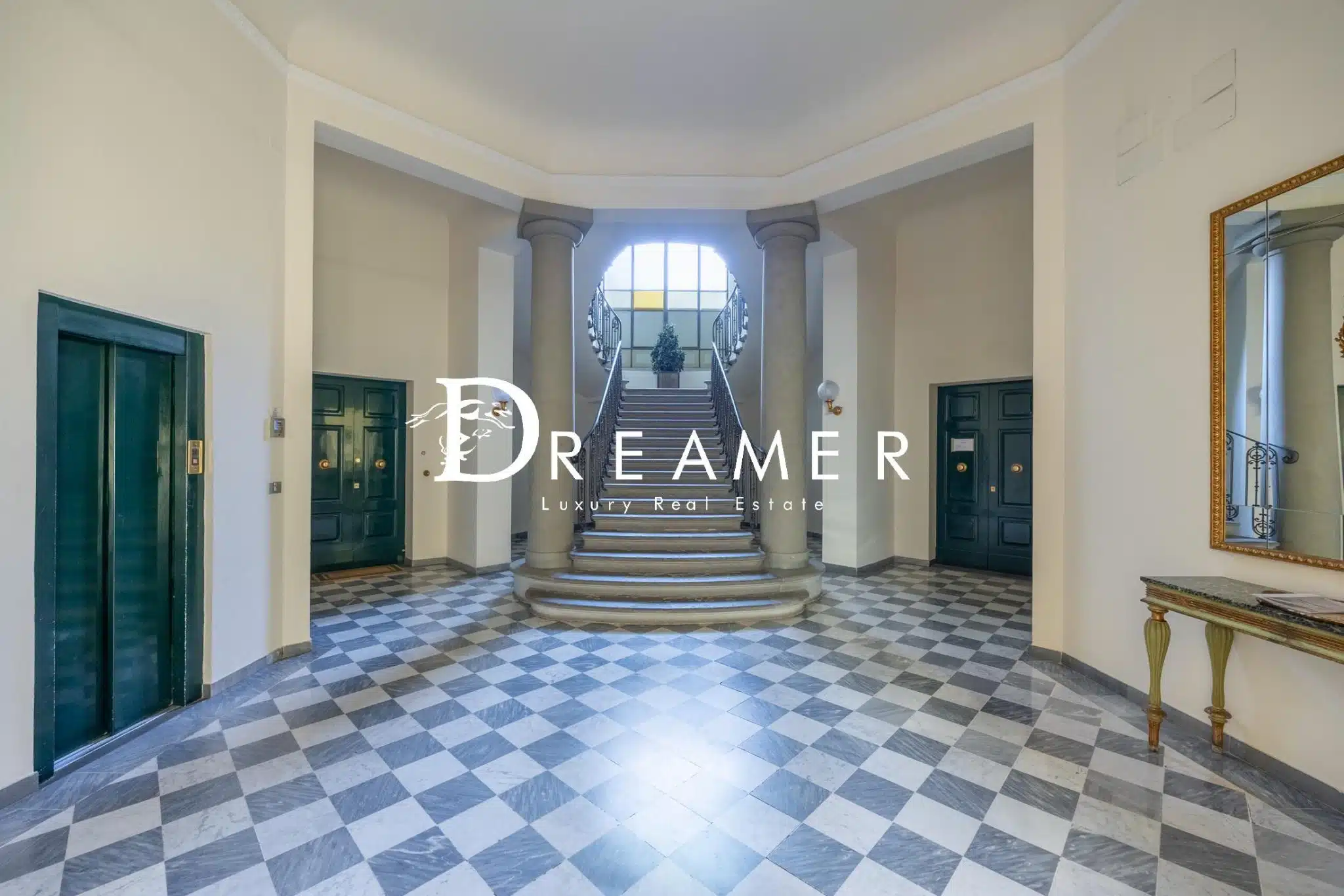 Apartment with Private Garden in Florence-8_389920