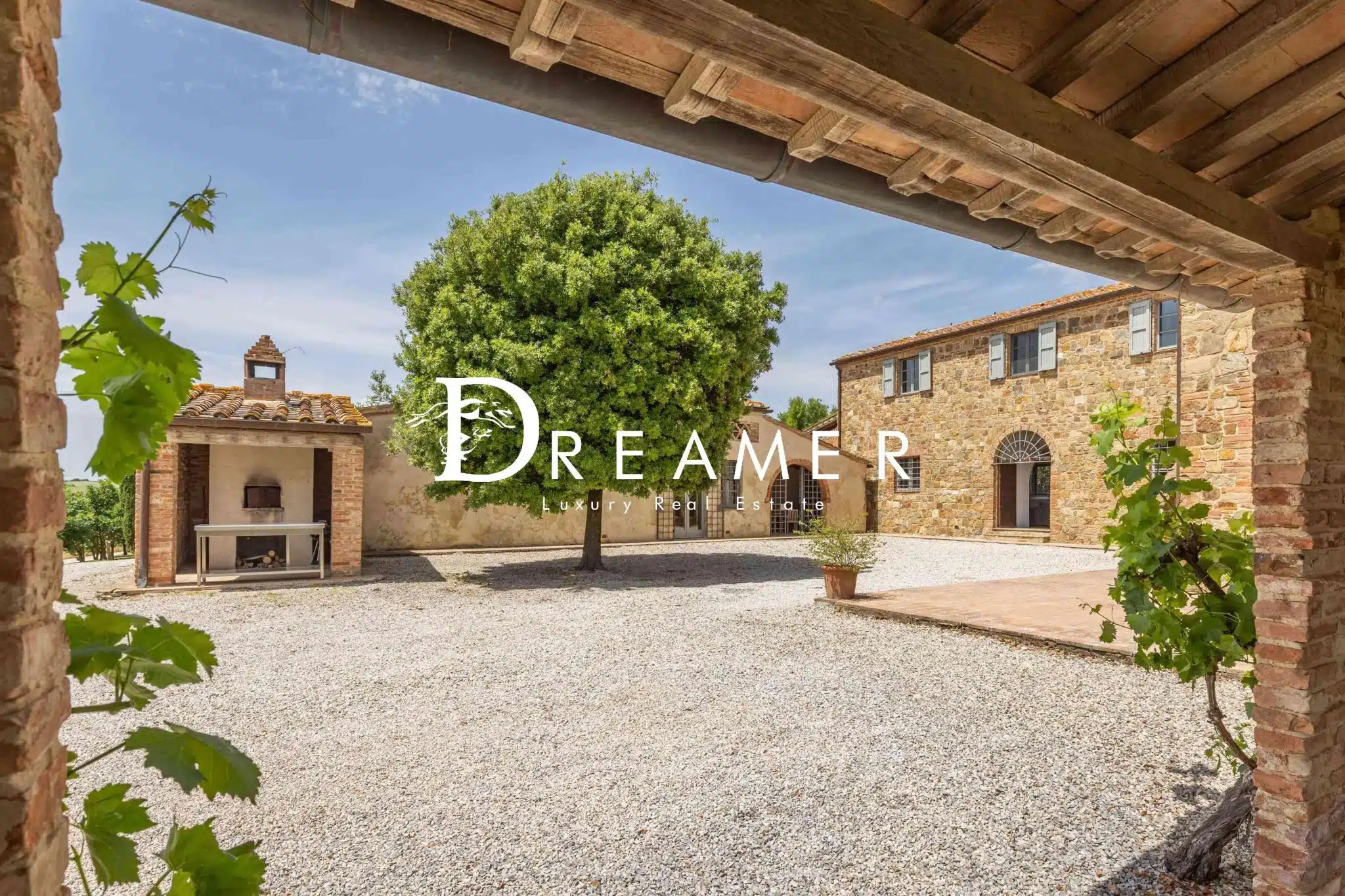 Stunning Villa with Pool Immersed in the Crete Senesi-43_377812