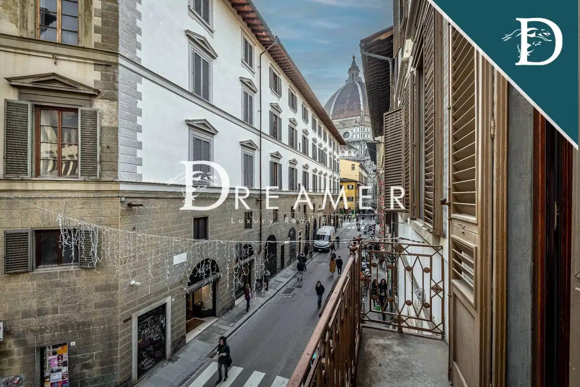 Prestigious Apartment in Historical Building, Central Florence-1_253244