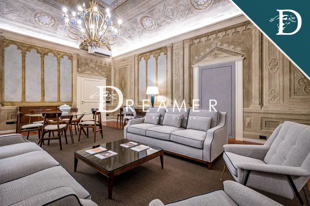 Prestigious Apartment in Historical Building, Central Florence-5_253248