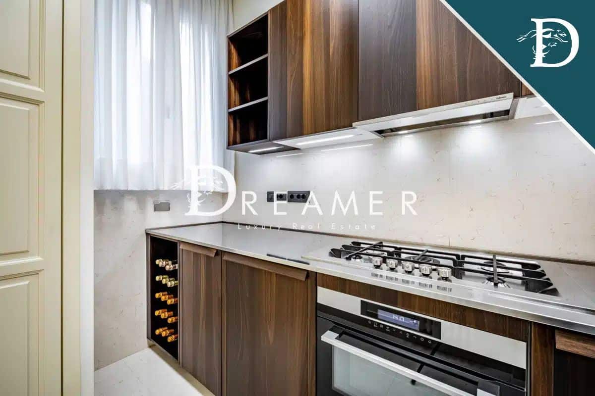 Prestigious Apartment in Historical Building, Central Florence-8_253251