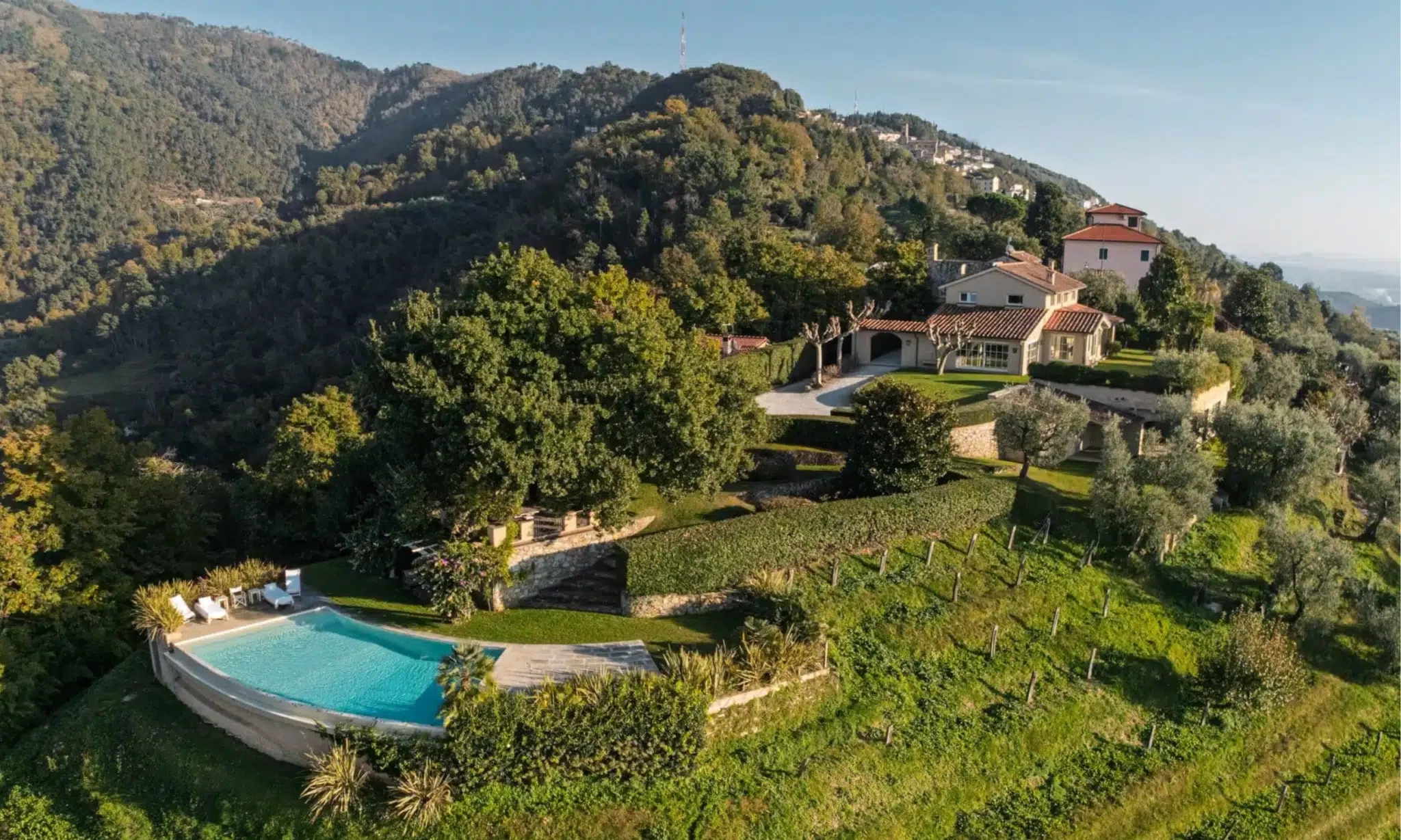 Seaview Villa with Pool in Pietrasanta, Lucca