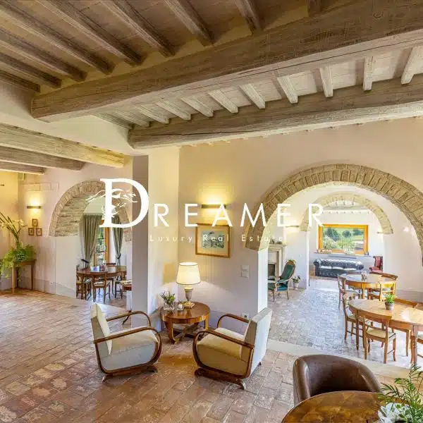 Farm with Resort and Spa in Siena-0_402520