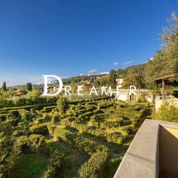 Extraordinary Villa with Pool and Lemon House, Florence Hills-0_409147