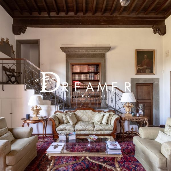 Prestigious Portion of a Villa in Florence-1_401490