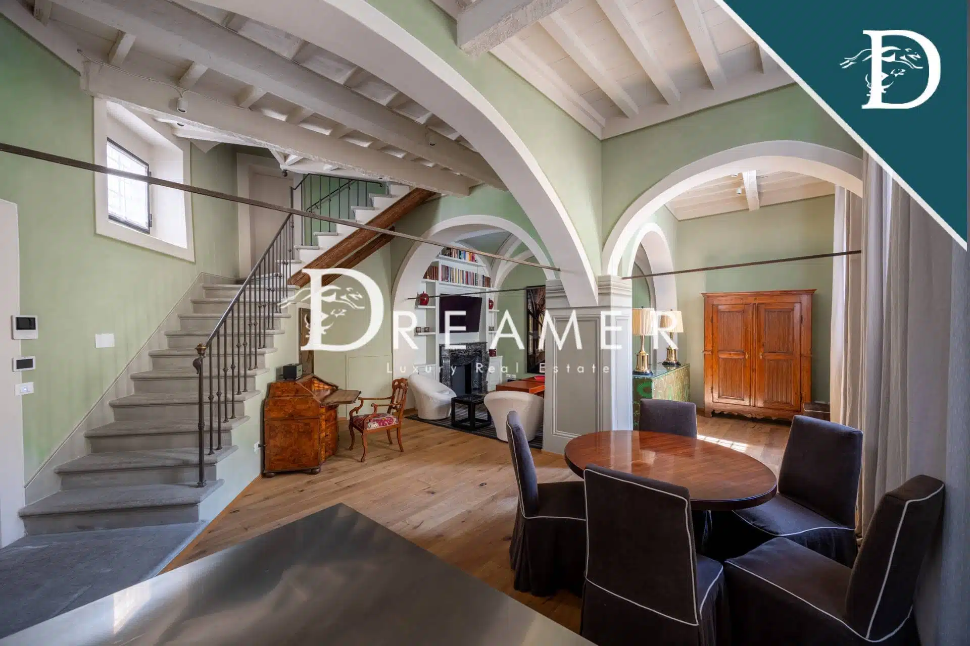 Splendid Renovated Apartment in the Heart of Florence-4_255688