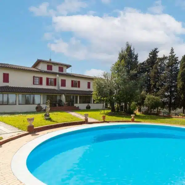 Wonderful Farm with Pool and Vineyards in Chianti-0_262231