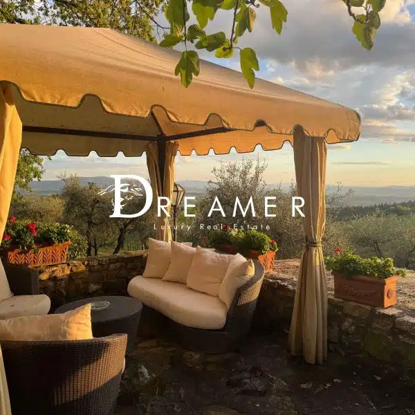 Wine Estate with Pool in Chianti-0_419129