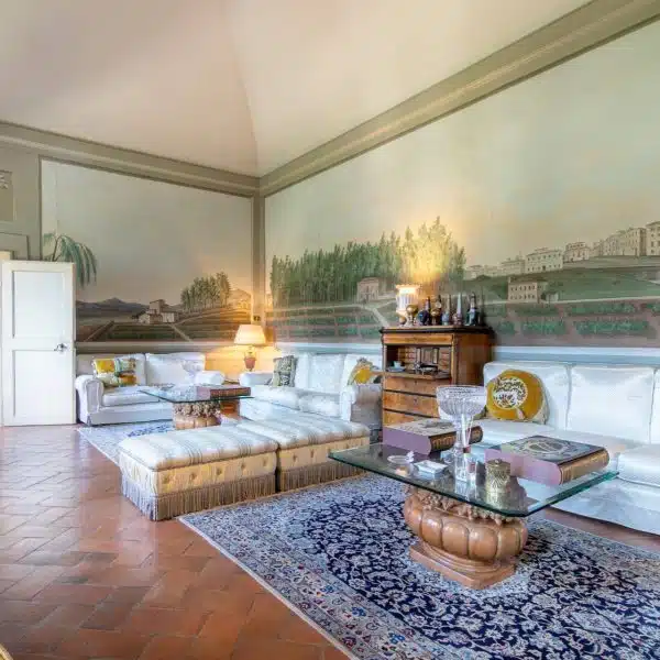 Historical Villa on the hills of Florence-1_320273