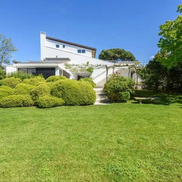 Exclusive Design Villa with Pool in Forte dei Marmi-0_260315