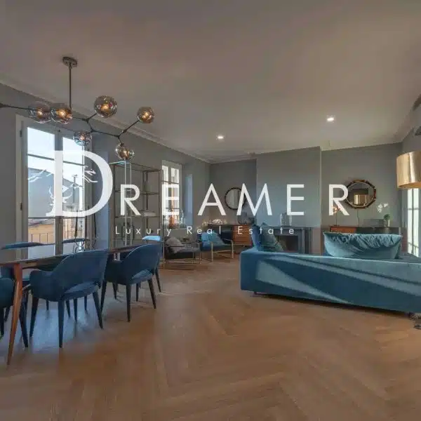 Prestigious Apartment with Balcony in Piazza della Repubblica, Florence-1_273247