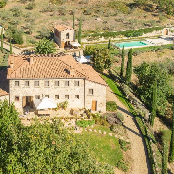 Splendid Farmhouse with Pool in Arezzo-0_448493