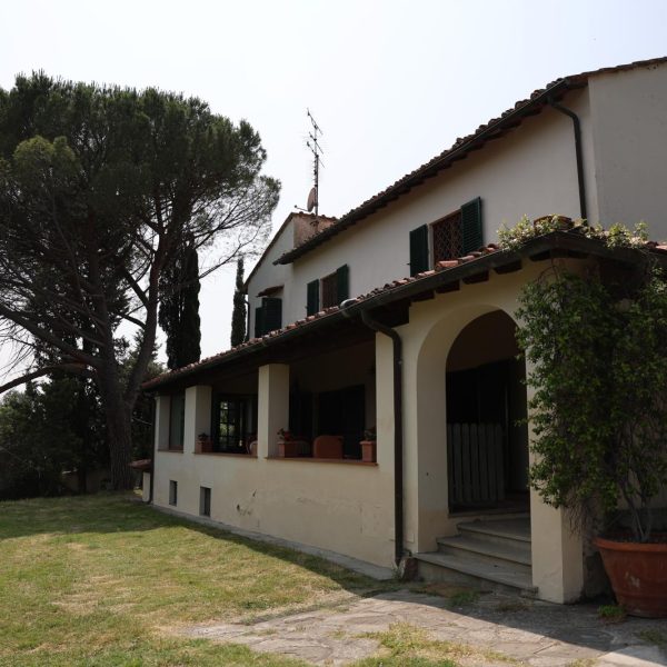 Villa with Private Park in Florence-0_440129