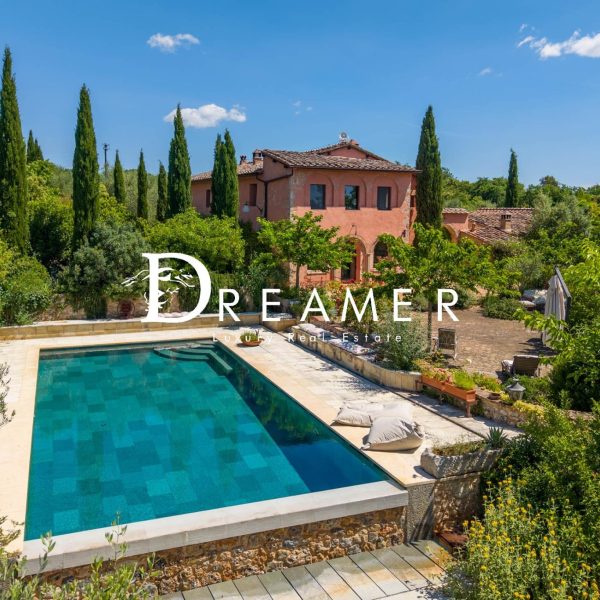 Prestigious Historic Villa with Swimming Pool-0_474889