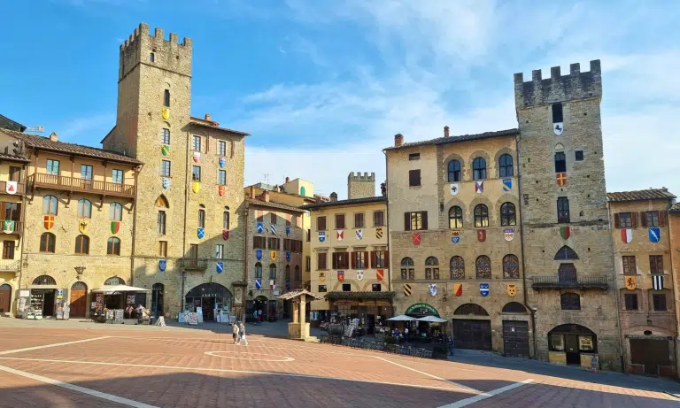 Luxury Villas For Sale Near Arezzo, Less Than an Hour Away