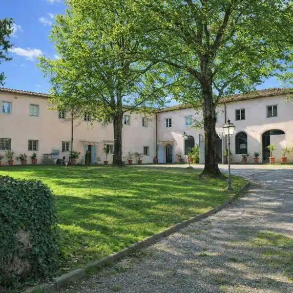 Historic Villa with Garden in Lucca-29_455909