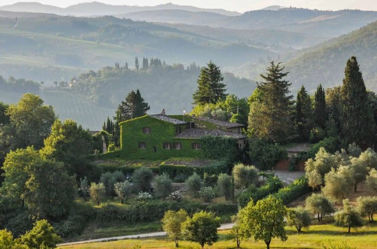 Elegant Estate with Pool in Castellina in Chianti-0_253515