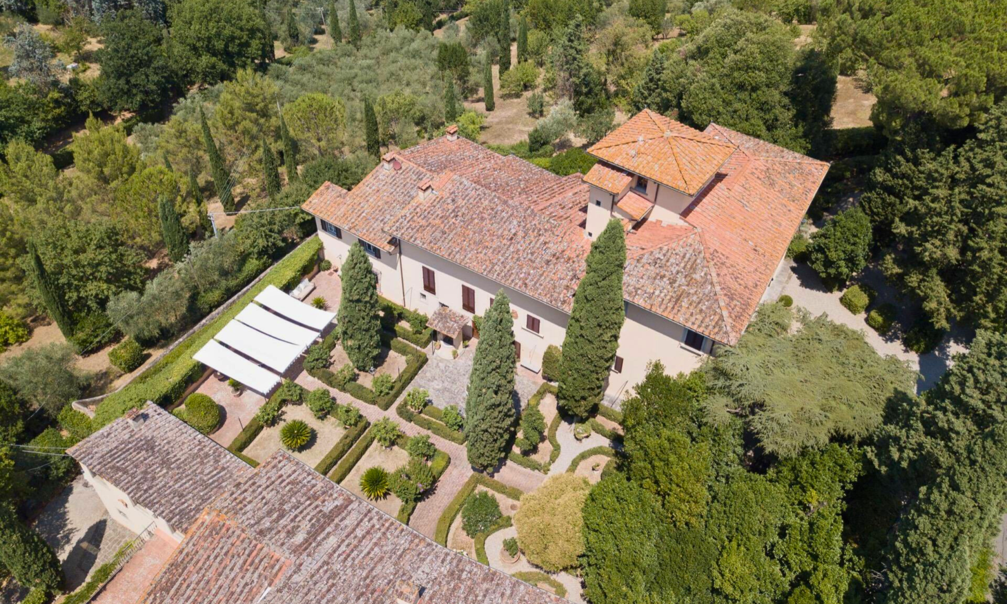 luxury historic villa with private italianate garden