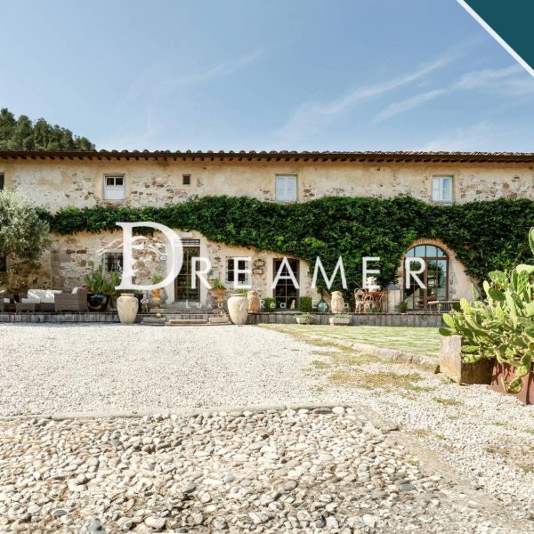 Beautiful Villa with Garden in the Hills of Prato-0_255467