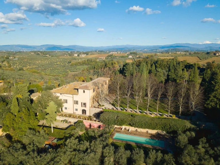 467636-_prod_persistent_da314329-c915-4542-8967-4668191df3d1_Extraordinary-Villa-with-pool-for-sale-Florence-10779