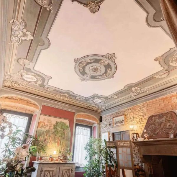 Splendid Frescoed Apartment in the Historic Center of Florence-0_266227