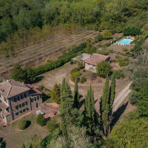 Historic Villa in Siena with Vineyard and Pool-0_267288