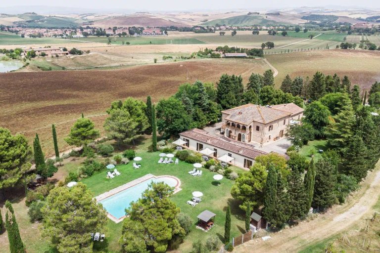 468125-_prod_persistent_363184b3-2180-4063-9880-c379a89918a5_Agriturismo20toscano20in20vendita20a20Siena-6855