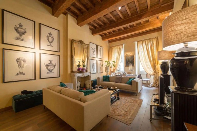 Elegant Apartment in the Historic Center of Florence-0_271148