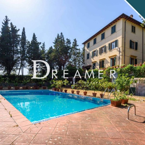 Prestigious Apartment in Villa with a Private Pool in Florence-1_270074