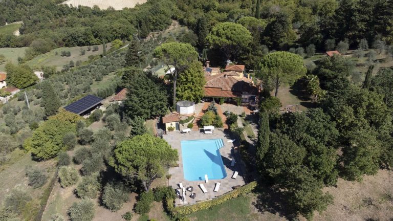 Stately Villa with a Pool and a Panoramic View-0_280429