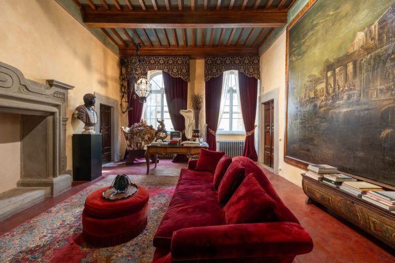 Wonderful Historic Apartment in the Center of Cortona-0_260108