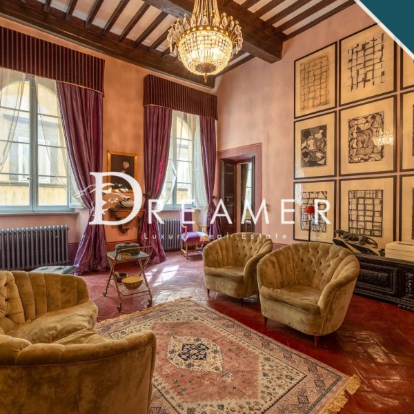 Wonderful Historic Apartment in the Center of Cortona-1_260109