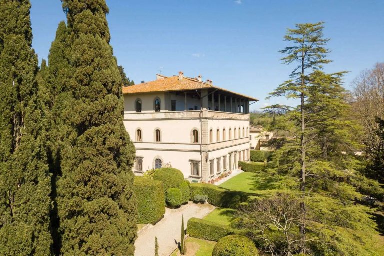 470083-_prod_persistent_172f8f0a-7661-427d-8fe8-ee83dacc597f_Penthouse-for-sale-Fiesole-7991