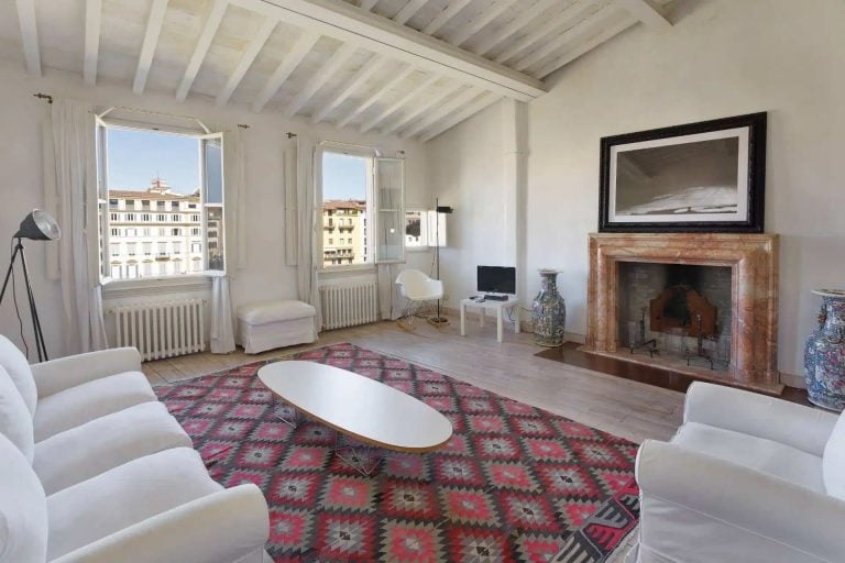 Luxury Apartment with Panoramic Terrace in the Center of Florence-0_260159