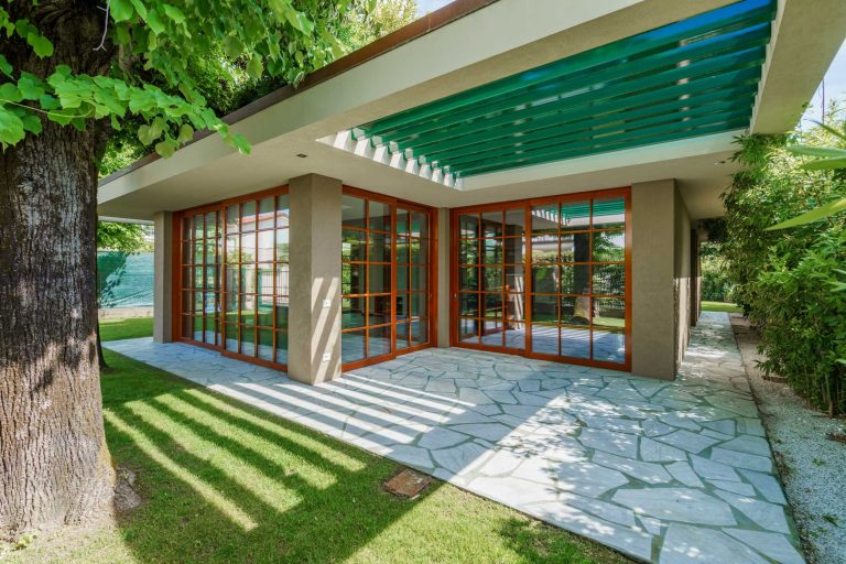 Villa with Panoramic Terrace in Forte dei Marmi-0_474518